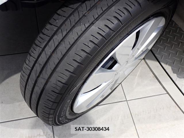 Suzuki WAGON R 2022-08 370887-11