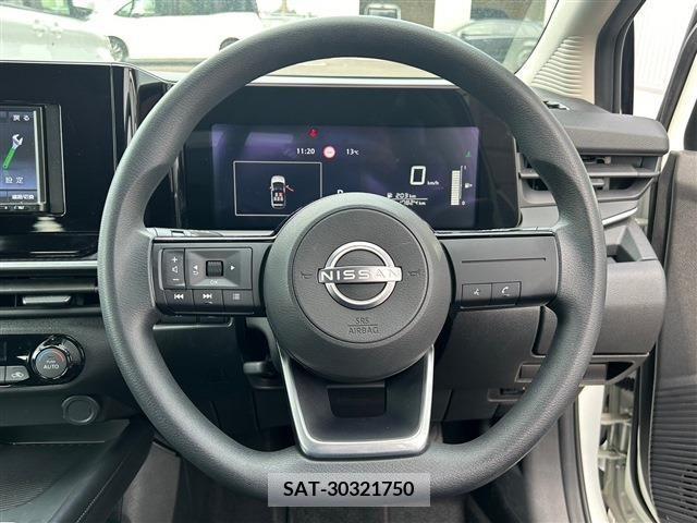 Nissan NOTE 2022-05 212983-7