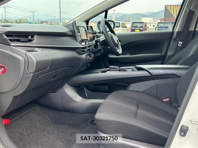 Nissan NOTE 2022-05 212983-2