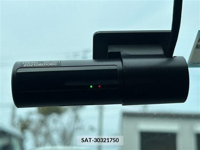 Nissan NOTE 2022-05 212983-13