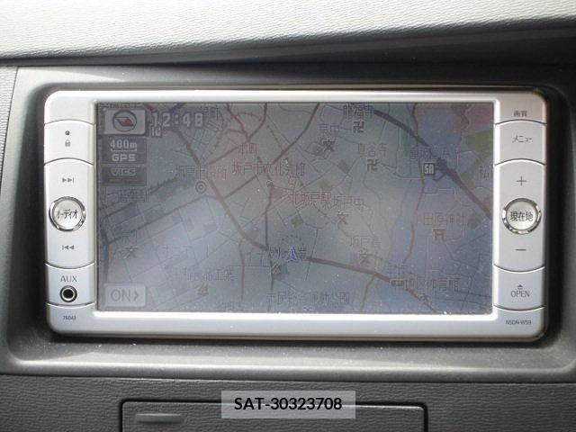 Toyota ISIS 2009-11 245261-4