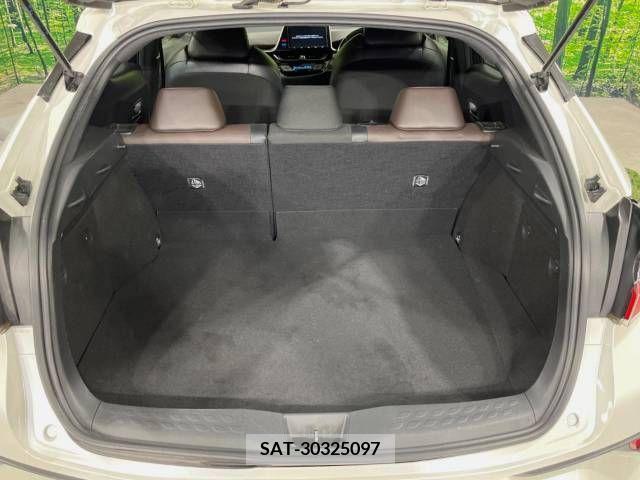 Toyota C-HR 2017-05 294939-14