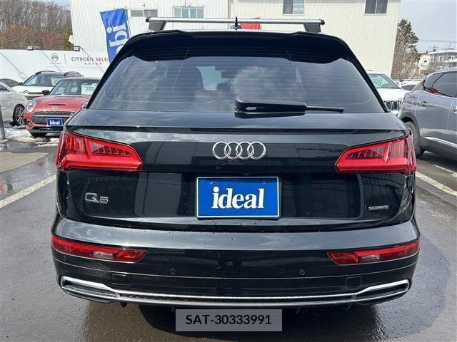 Audi Q5 2019-10 317972-9