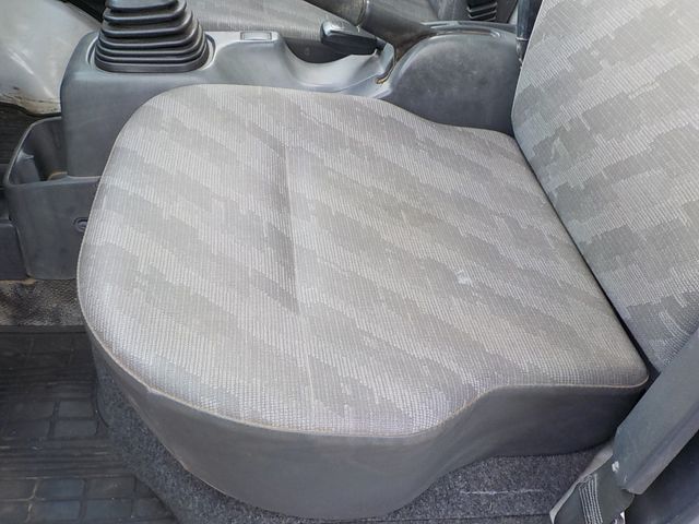 Suzuki CARRY TRUCK 2007-08 18438-14