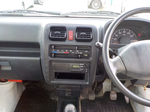 Suzuki CARRY TRUCK 2007-08 18438-17