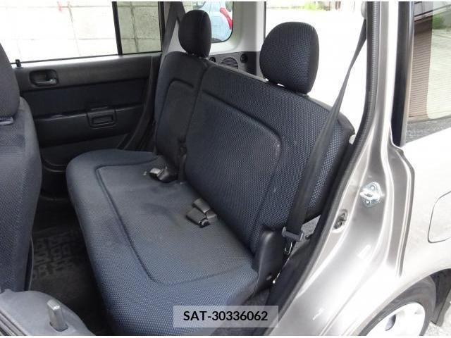 Toyota BB 2004-06 200890-6
