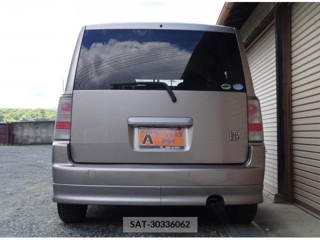 Toyota BB 2004-06 200890-13