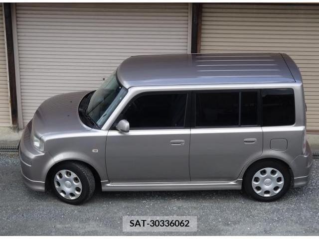 Toyota BB 2004-06 200890-19