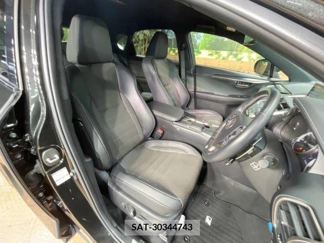 Lexus NX 2018-06 213005-9