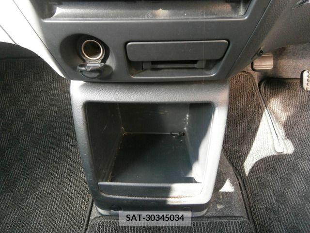 Toyota BB 2010-01 205181-14