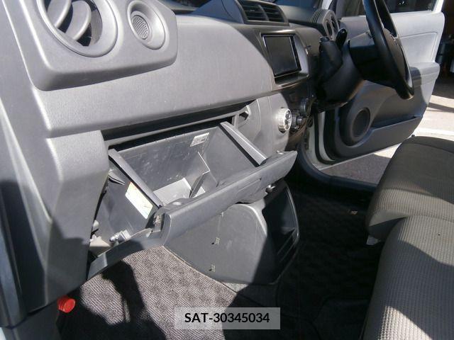 Toyota BB 2010-01 205181-15