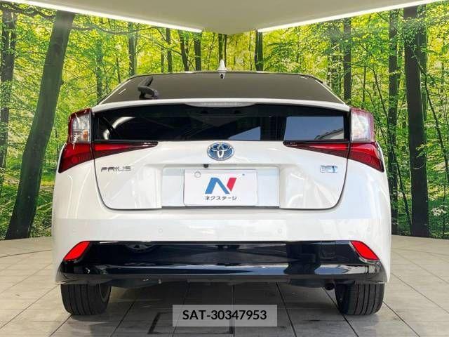 Toyota PRIUS 2019-09 239833-15