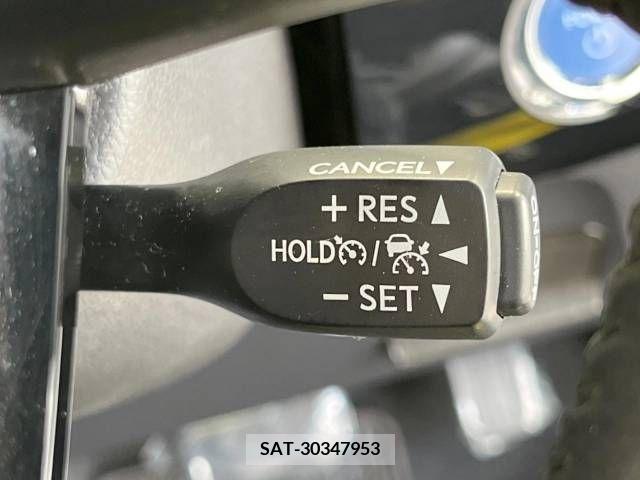 Toyota PRIUS 2019-09 239833-2