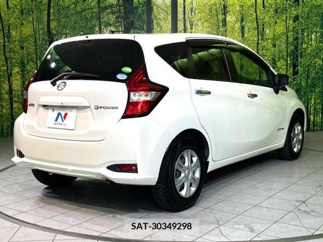 Nissan NOTE 2018-04 341831-17