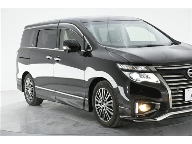 Nissan ELGRAND 2017-05 9429-3