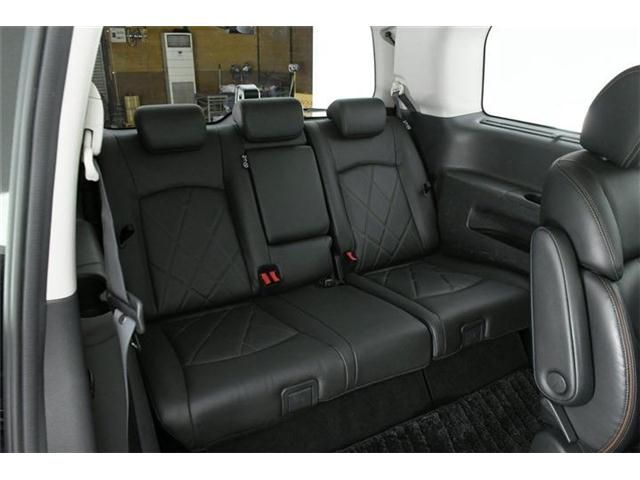 Nissan ELGRAND 2017-05 9429-10