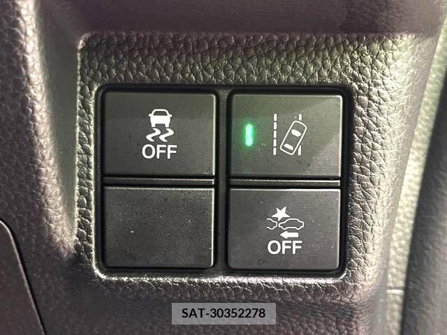 Honda N BOX CUSTOM 2019-06 278886-5
