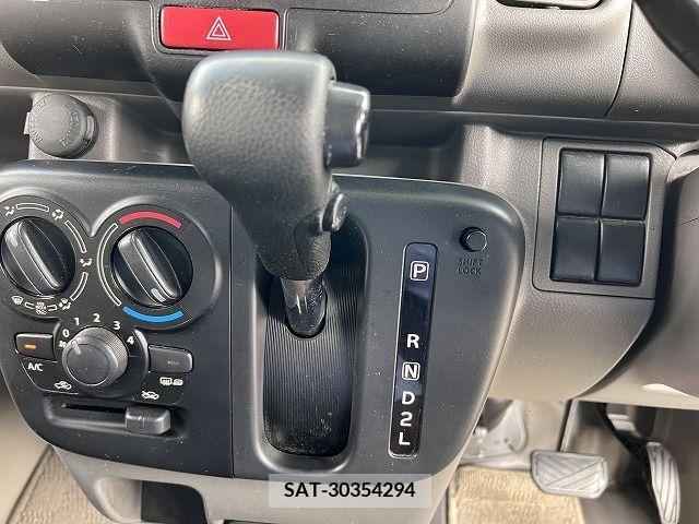 Suzuki EVERY 2018-06 245883-10