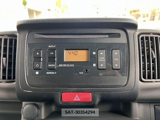 Suzuki EVERY 2018-06 245883-11