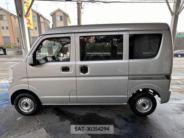 Suzuki EVERY 2018-06 245883-8