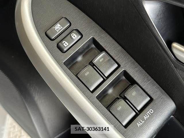 Toyota PRIUS 2013-11 221120-15