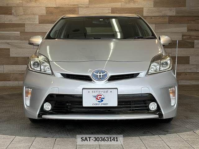 Toyota PRIUS 2013-11 221120-16