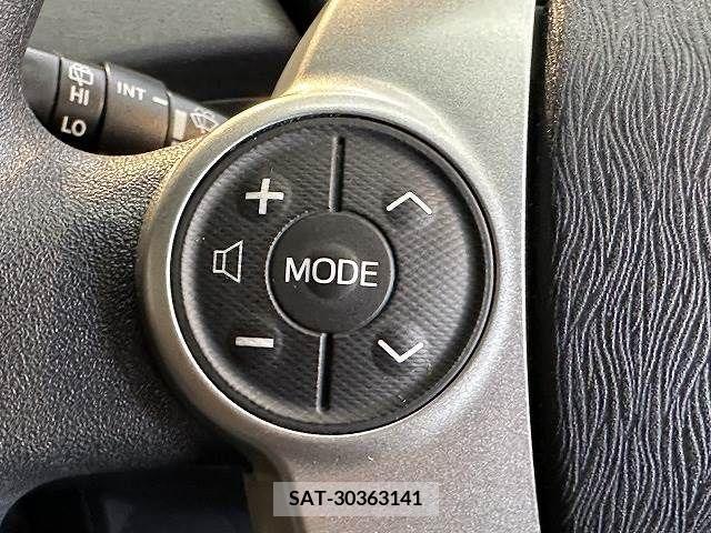 Toyota PRIUS 2013-11 221120-4