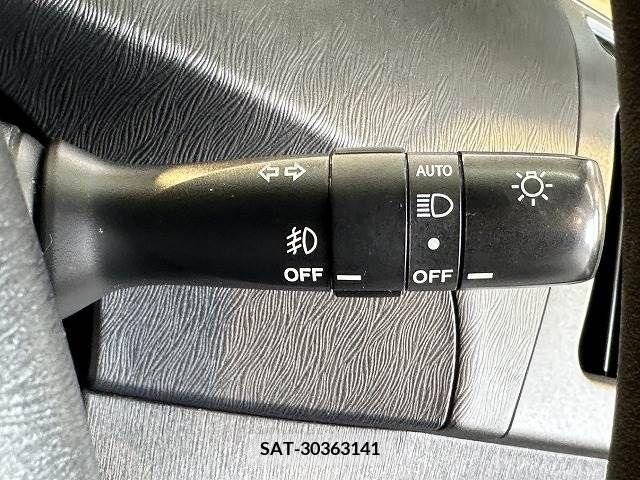 Toyota PRIUS 2013-11 221120-5