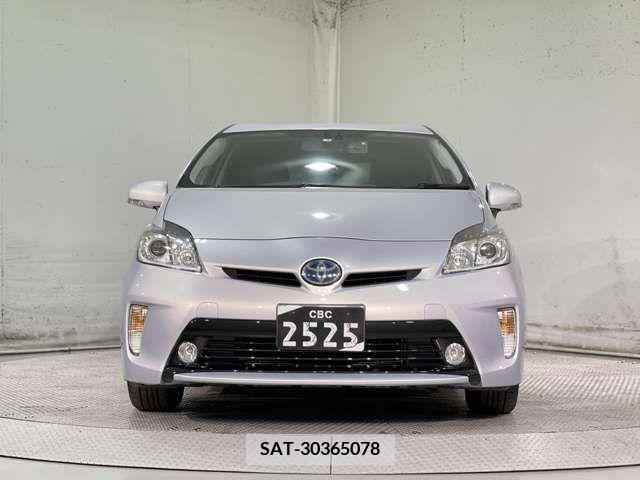 Toyota PRIUS 2013-08 214762-6