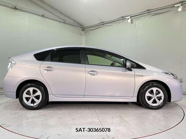 Toyota PRIUS 2013-08 214762-7