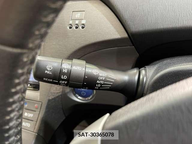 Toyota PRIUS 2013-08 214762-16