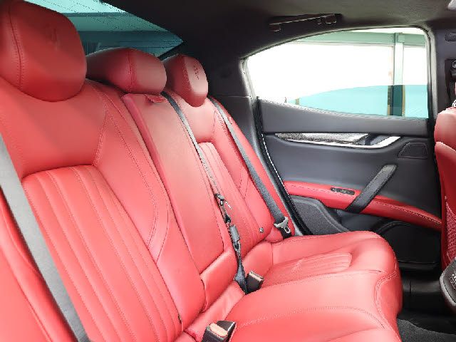 Maserati GHIBLI 2016-03 20469-19
