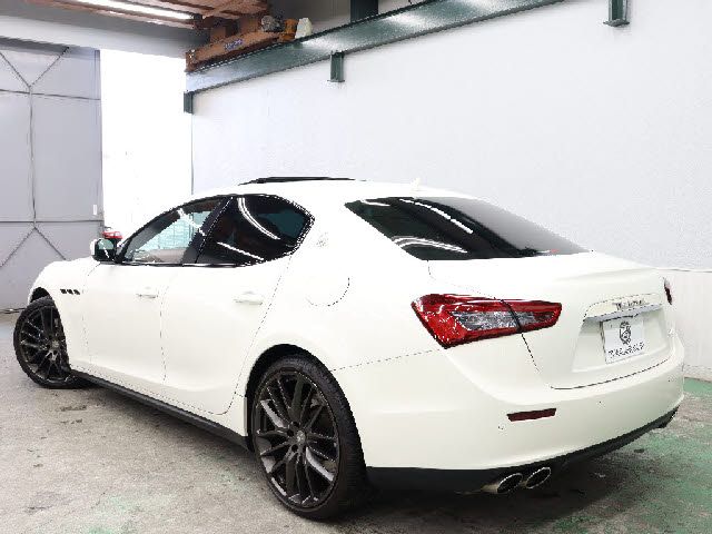 Maserati GHIBLI 2016-03 20469-13