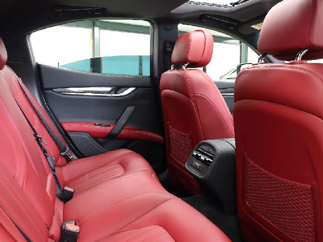 Maserati GHIBLI 2016-03 20469-18
