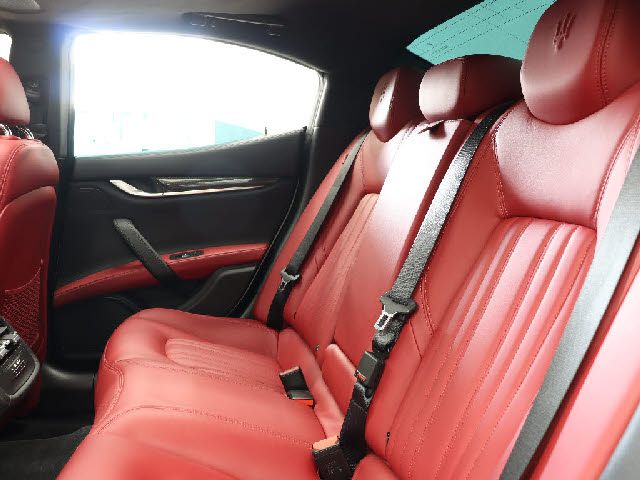 Maserati GHIBLI 2016-03 20469-16
