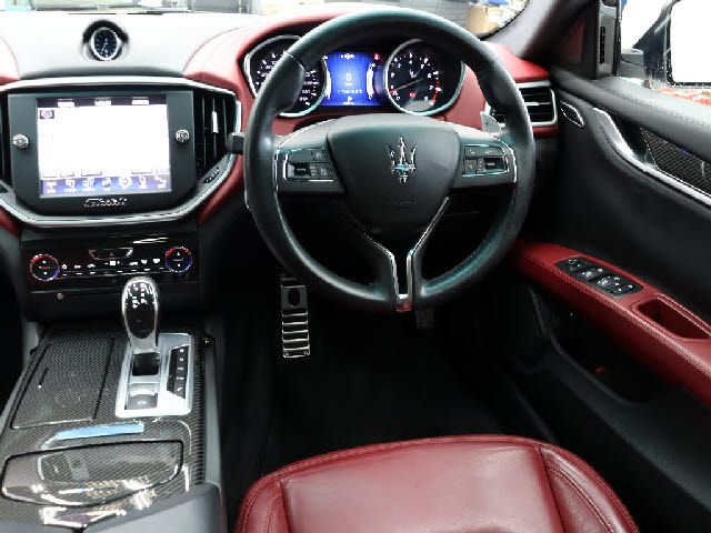 Maserati GHIBLI 2016-03 20469-22