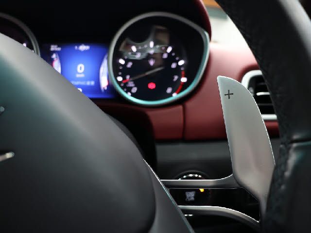 Maserati GHIBLI 2016-03 20469-25