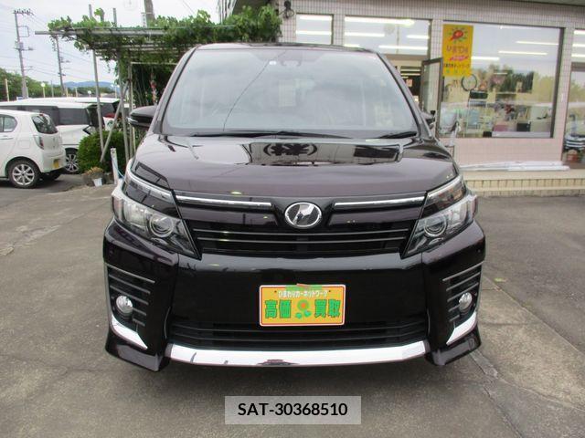 Toyota VOXY 2016-05 379649-1