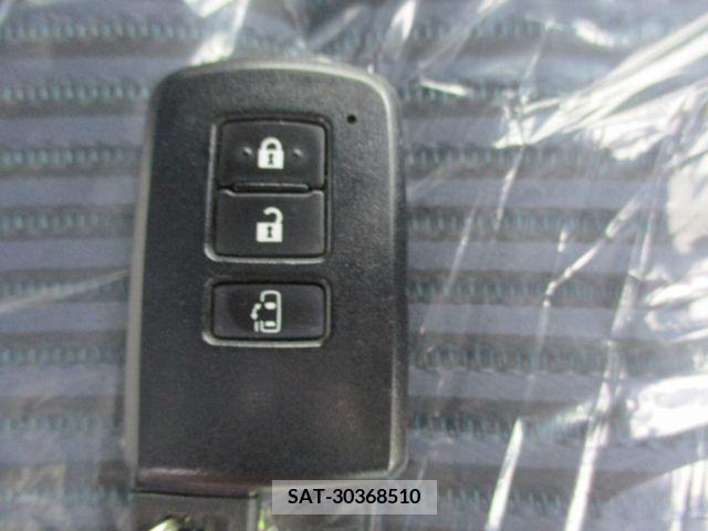 Toyota VOXY 2016-05 379649-29