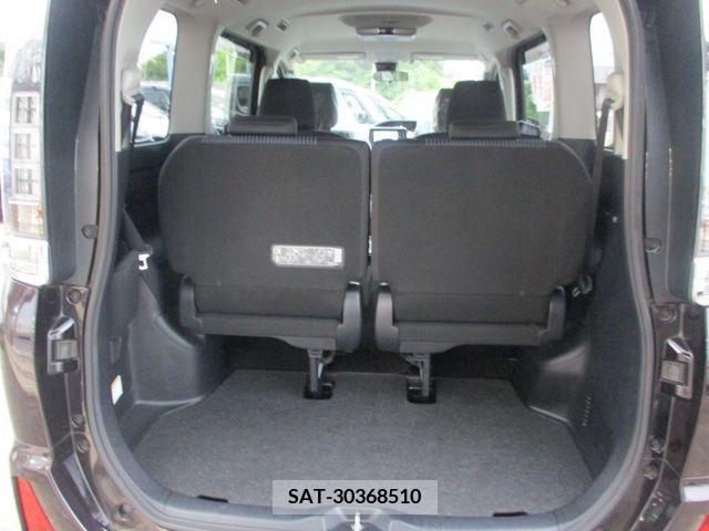 Toyota VOXY 2016-05 379649-25
