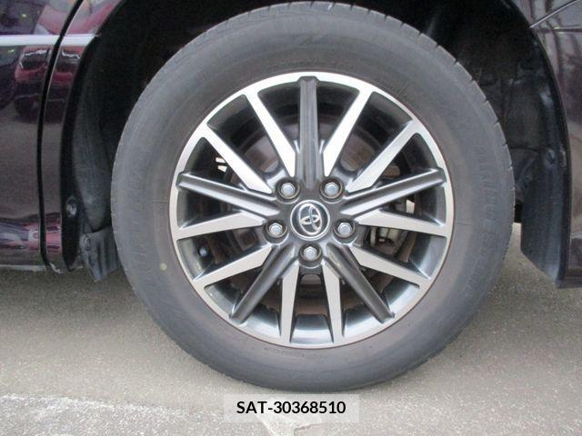 Toyota VOXY 2016-05 379649-14