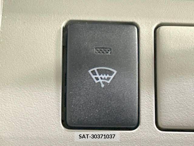 Toyota NOAH 2011-11 220488-5