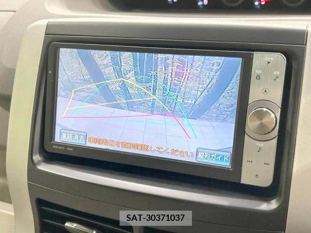 Toyota NOAH 2011-11 220488-4