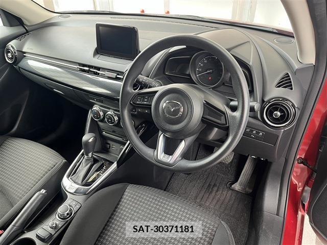 Mazda DEMIO 2017-11 209096-4