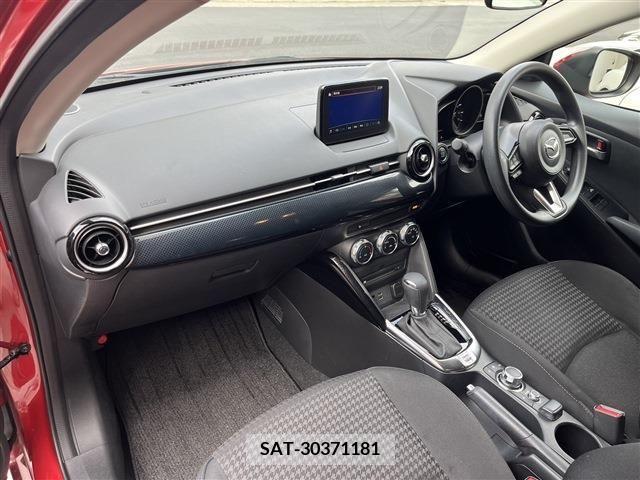 Mazda DEMIO 2017-11 209096-18