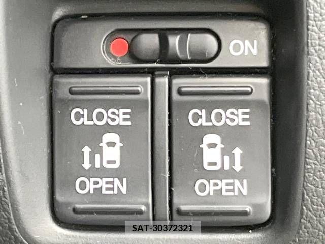 Honda N BOX CUSTOM 2015-02 364743-5