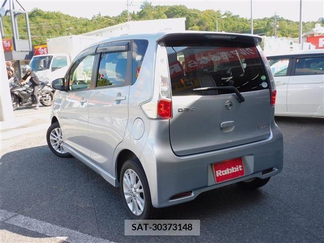 Nissan DAYZ 2015-03 358890-7