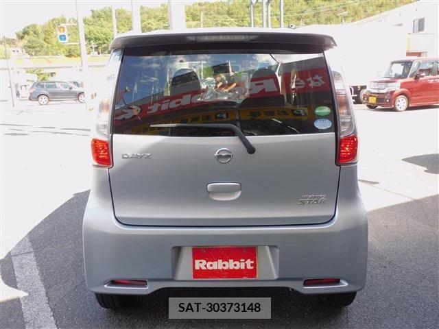 Nissan DAYZ 2015-03 358890-6