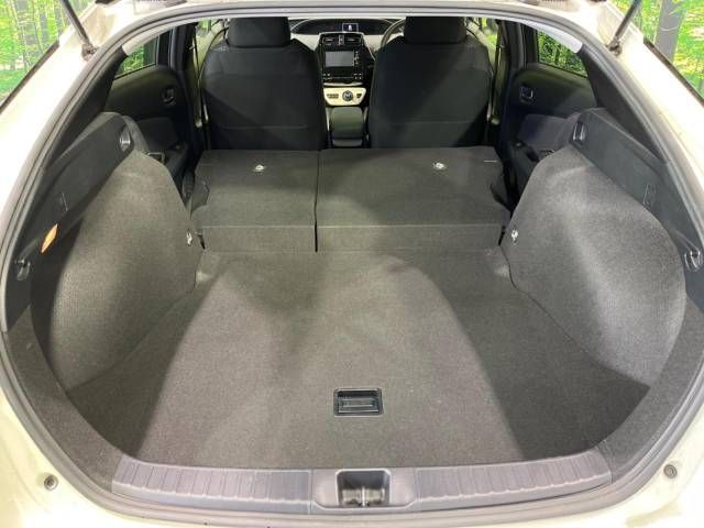Toyota PRIUS 2018-05 1148-11