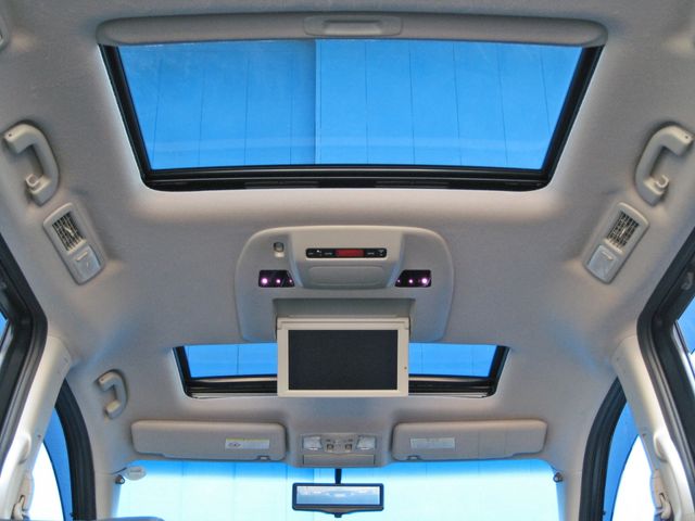 Nissan ELGRAND 2017-06 1899-10